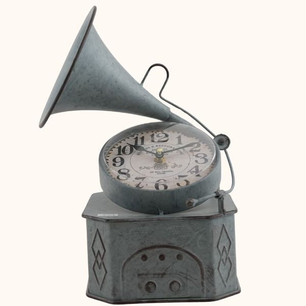 A Gramophone-Style Metal Clock, a Perfect Gift for New Home Openings, Anniversaries, and More